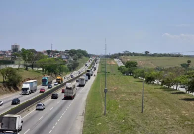 Motorista é preso por dirigir embriagado na contramão da Dutra em São José dos Campos Motorista é preso por dirigir embriagado na contramão da Dutra em São José dos Campos