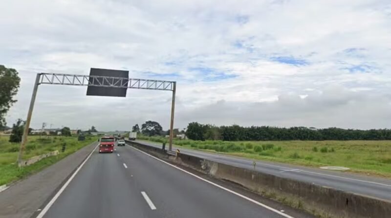 Jovem de 21 anos morre atropelada na Dutra, em Pindamonhangaba