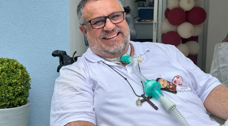 Padre Márlon recebe alta da UTI em São José dos Campos