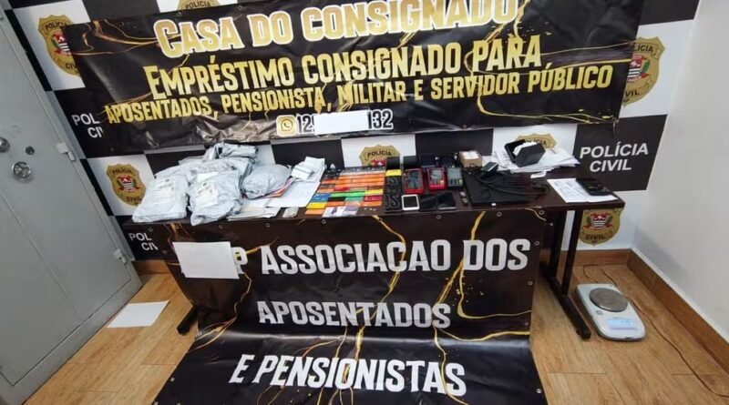 Homem é preso com dezenas de cartões bancários de idosos em Taubaté