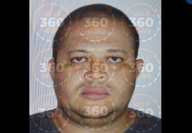 Homem encontrado em carro incendiado morre em São José dos Campos