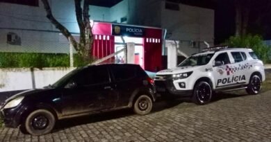 Adolescente é apreendido por roubo de veículo em Cruzeiro