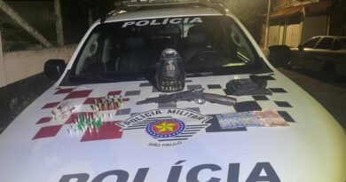 Dupla é detida com arma e drogas no bairro Itagaçaba, em Cruzeiro