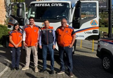 Cruzeiro recebe caminhão-tanque para reforçar ações da Defesa Civil