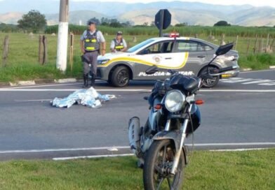 Motociclista de 18 anos morre em acidente na rodovia em Pindamonhangaba