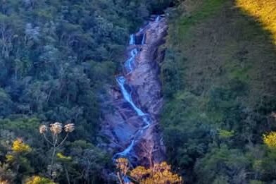 Corpo de homem desaparecido em cachoeira de Piquete é encontrado após dois dias de buscas