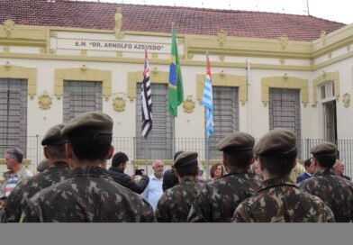 Cruzeiro realiza ato cívico em homenagem aos ex-combatentes da Revolução Constitucionalista de 1932