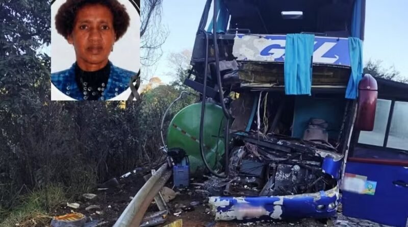 Sobe para três o número de mortos em acidente entre ônibus e caminhão a caminho de Aparecida