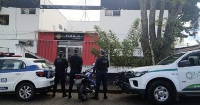 Motocicleta com placa adulterada é apreendida pela GCM em Cruzeiro