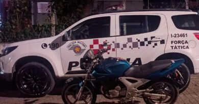 Motocicleta furtada é recuperada pela PM na Vila dos Comerciários em Cruzeiro