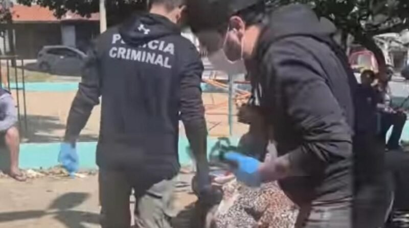 Homem é encontrado morto em praça de São José dos Campos
