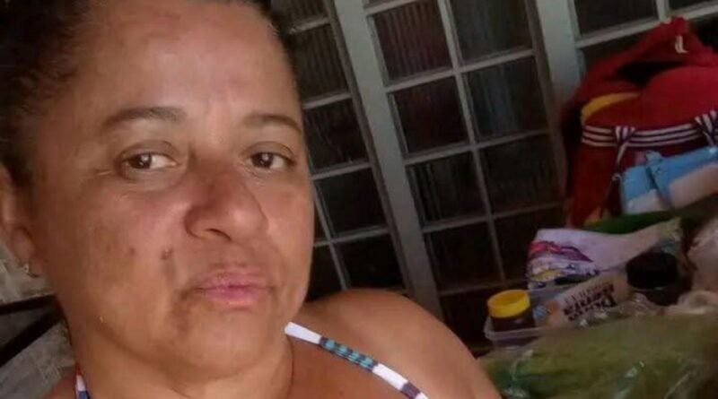 Mulher morre baleada dentro de bar e outras três pessoas ficam feridas em Pindamonhangaba