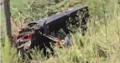 Sobe para seis o número de mortos em acidente com ônibus de romeiros em Cruzeiro