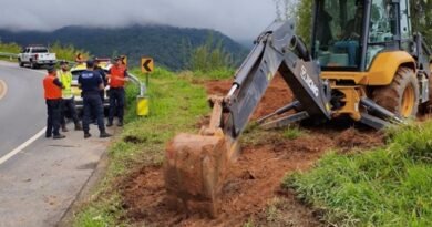 Cruzeiro inicia preparação para remoção de ônibus envolvido em acidente