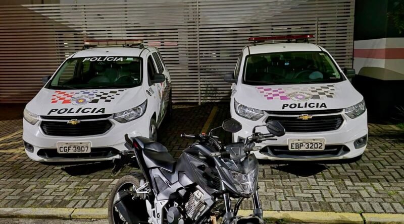 Motocicleta furtada é recuperada pela polícia após perseguição em Cachoeira Paulista
