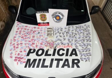 Polícia apreende drogas durante ação contra o tráfico em Areias